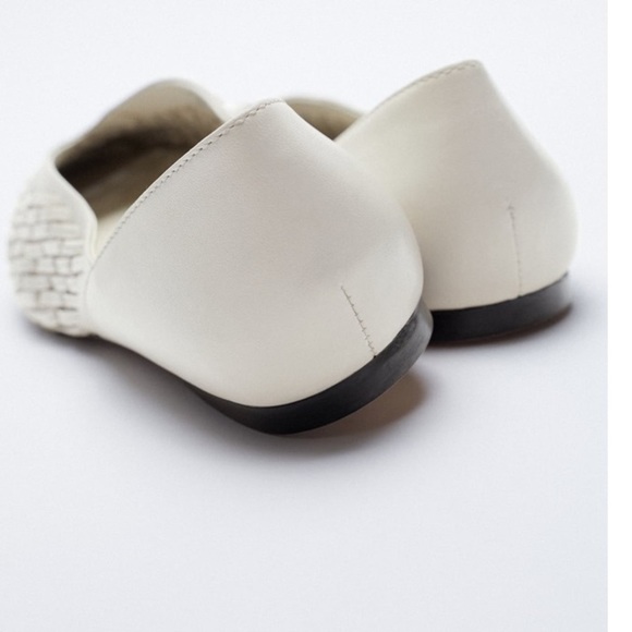 NWT. Zara Ecru Leather Ballet Flats. Size 9. - Picture 5 of 11